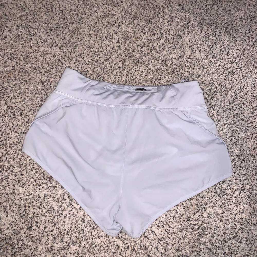 Under Armour Shorts - Picture 3 of 7